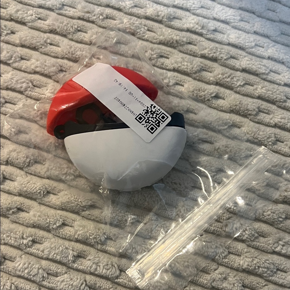 Red and White Pokéball AirPod Case (A) - Picture 7 of 7